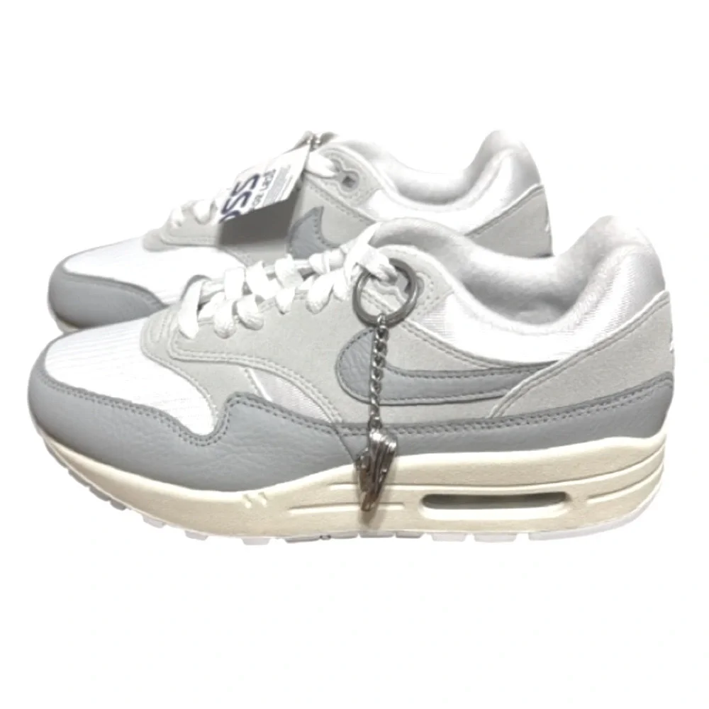 Nike Air Max 1 ’87 Smoke Grey White Sneakers Women’s Classic Retro NWT 7.5